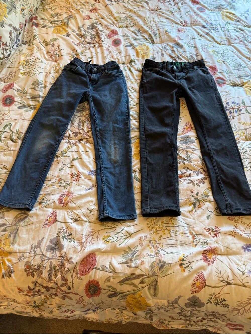2 pairs boys Levi’s 25x26 10 Regular